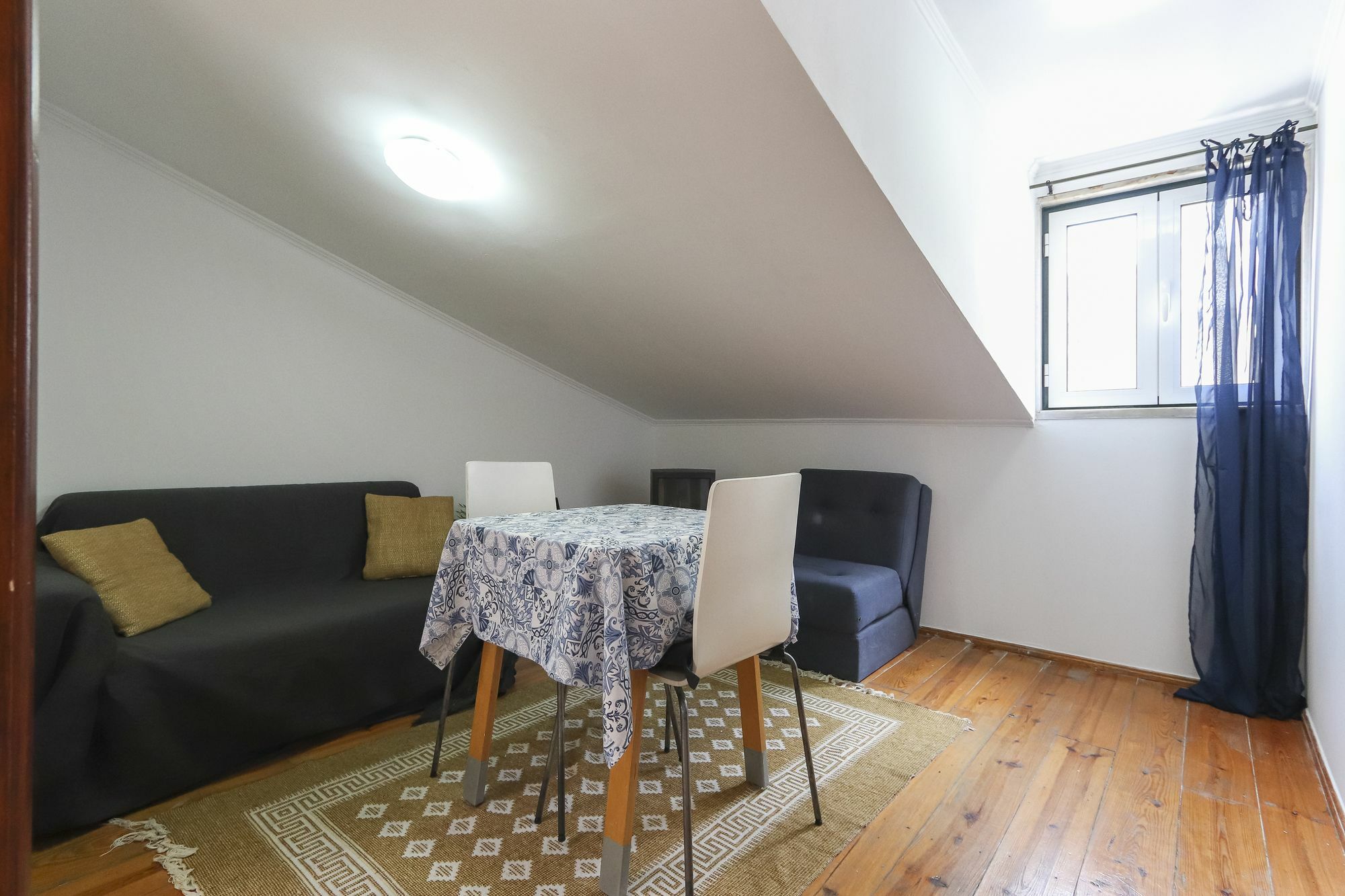 Апартаменты Bairro Alto Cosy By Homing Лиссабон Экстерьер фото